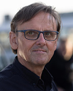 Ein Mitarbeiter der Lars Stoll GmbH